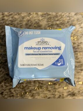 5 for $25🔥Studio Selection Makeup Removing Facial Towelettes Pack of 2- New